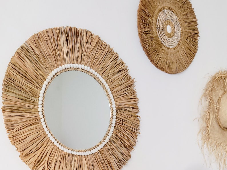 Natürliches Wohnaccessoire – Spiegel im Boho Stil mit maritimer Raffinesse.