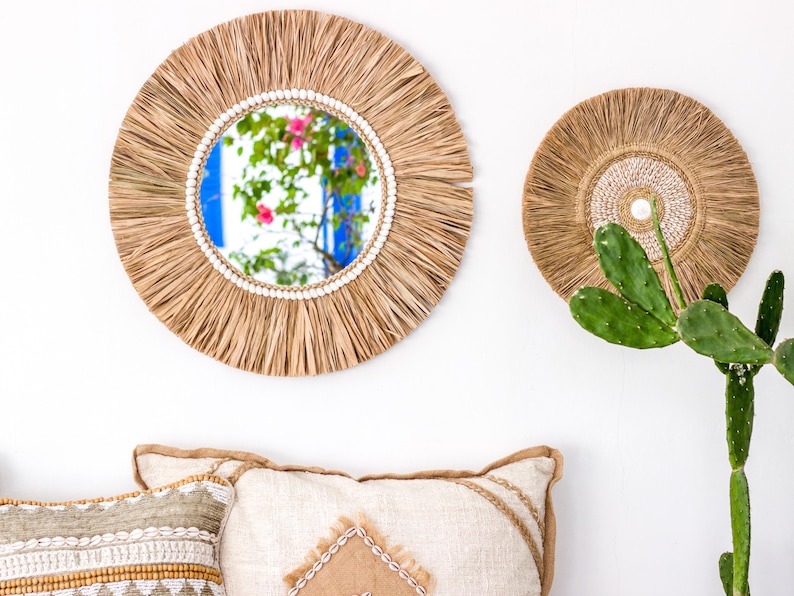 Raffia Boho Spiegel – handgefertigtes Unikat mit Muscheln aus Bali.