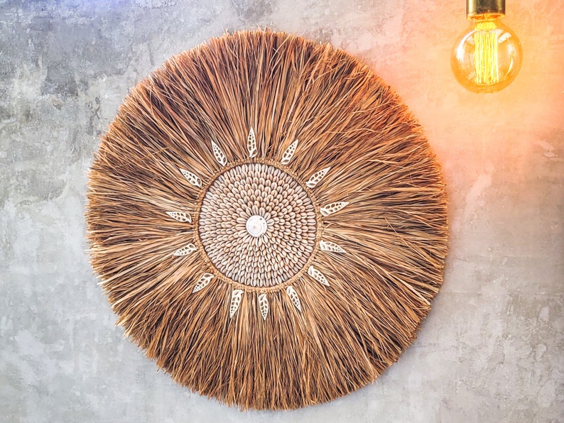 decorazione murale tropicale con conchiglie, arredamento in stile boho, parete appesa in rafia per il soggiorno immagine 7