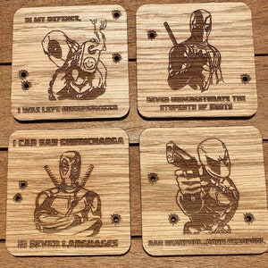 Sottobicchieri a tema Deadpool (set da 4) per la festa del papà, per papà, per la nuova casa, per lui, per San Valentino o come regalo di compleanno,