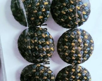 Harris Tweed Covered Buttons available in 18mm and 25mm. Gorgeous Colours. Metal Buttons For cushions, coats, sewing crafts.