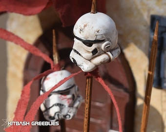 4 restes de casques Stormtrooper