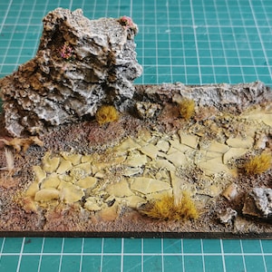 Arvala-7 Rocky Terrain Base for Dioramas | Resin Scale Model Kit, Desert Diorama including a free creature
