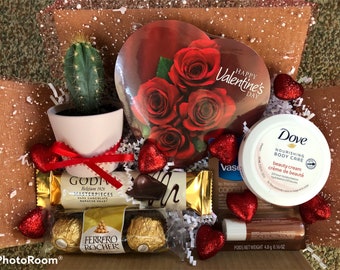 Featured image of post Valentine&#039;s Day Gift Box Ideas For Him - This valentines day gift for him will hit him in both places.