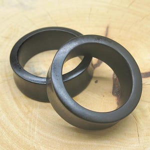 Schwarze Holz Double Flare Tunnel Plugs: Organische Ohr Plugs