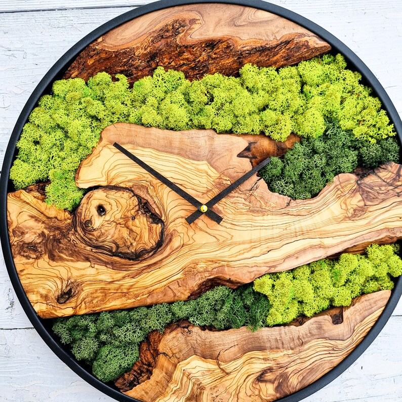 Moss Olive Wood Wall Clock, Natural Home Decor - Etsy Canada