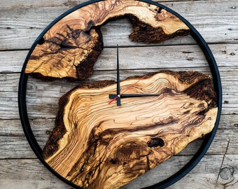 Reloj de pared de madera de olivo, reloj de granja, reloj de pared único, reloj de pared grande, reloj de borde vivo, arte de pared de madera, regalo para él