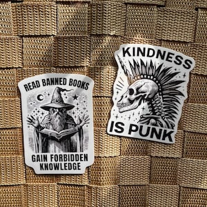 Stickers gauchistes ringards lire des livres interdits sticker gentillesse licorne punk sorcier progressif sombre milieu universitaire pack d'autocollants imperméables