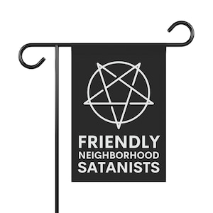 Bandera de bienvenida satánica para jardín: humor negro. Decoración para exteriores.