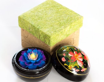 Soap flower Gladiolus violet-blue in hand-painted mango wood box in mulberry gift box