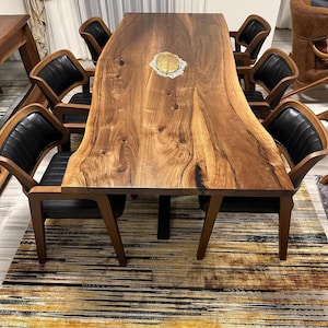 Table Live Edge, Table à manger sur mesure, Table en noyer noir, Table à manger Live Edge, Table faite main, Live Edge noyer, Table à manger en noyer