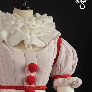 Dramatic Layered Ruffle Collar Pattern | Circus Pierrot Neck Ruff PDF (Free-Size) | Step-by-Step Graphic Instructions | Cosplay Accessory image 3