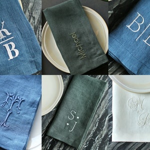 Servilletas bordadas / Servilletas con monogramas / Servilletas para cena / Servilletas para bodas / Servilletas personalizadas / Servilletas de aniversario / Servilletas para ocasiones especiales