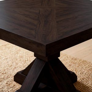Mesa de comedor Vikinga / cuadrada con pedestal // Moderna // Estilo granja // Rústica // Madera maciza // Cocina // Rincón de desayuno // 1,6 m x 1,8 m imagen 17