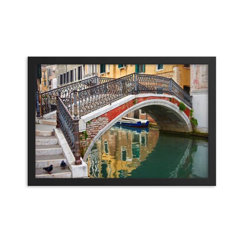 FRAMED PRINT - Abridge over Venice - Venice, shops Italy