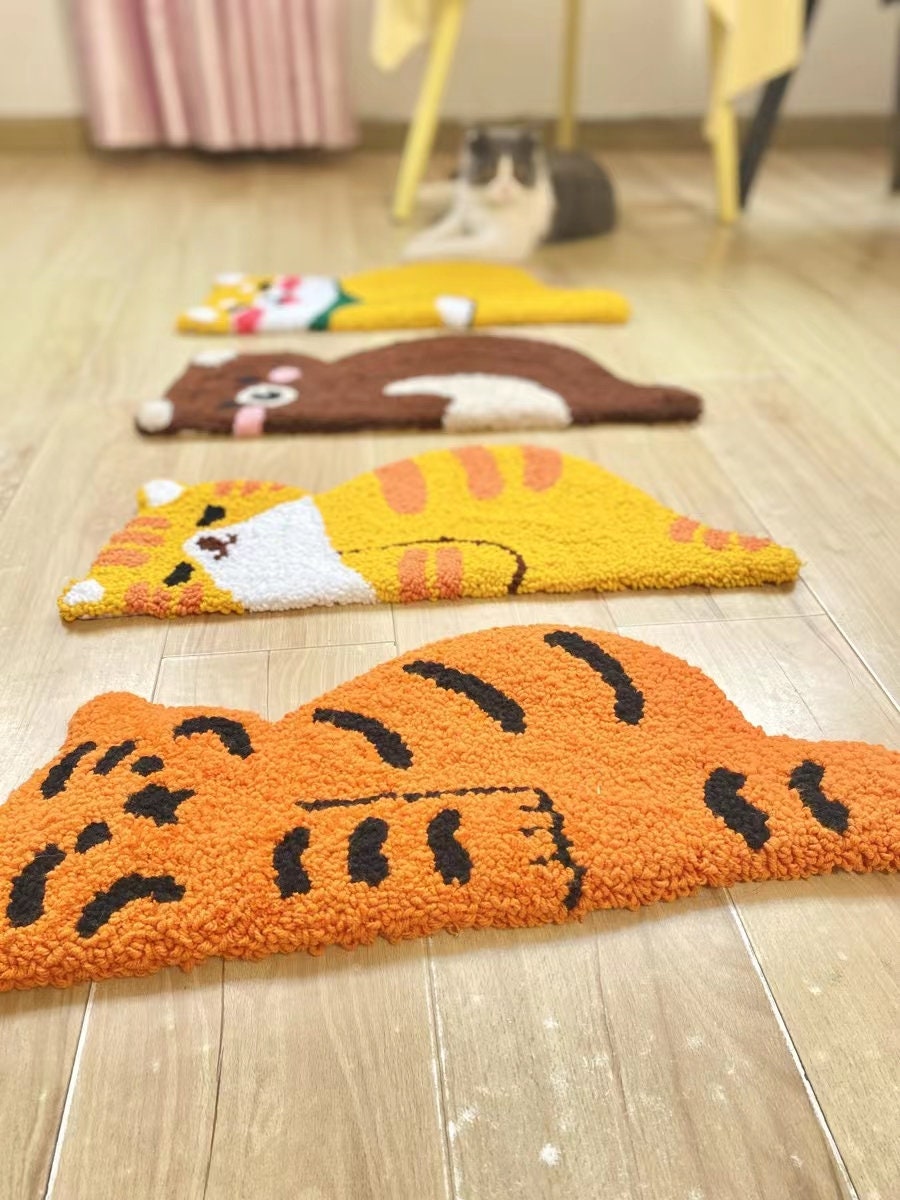 VIONNPPT Schattige kattenhangmat voor het binden van zelfborduren, tapijt, onbehandeld gehaakte vloerkleed met onderdrukking, latchhook-kit voor kinderen en volwassenen (grijze kat, 60 x 40 cm