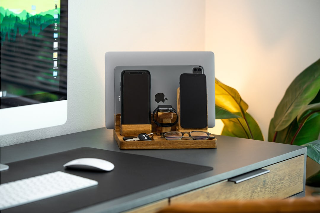 Wood Desk Organizer for Apple Devices With Magsafe Stand, Nightstand