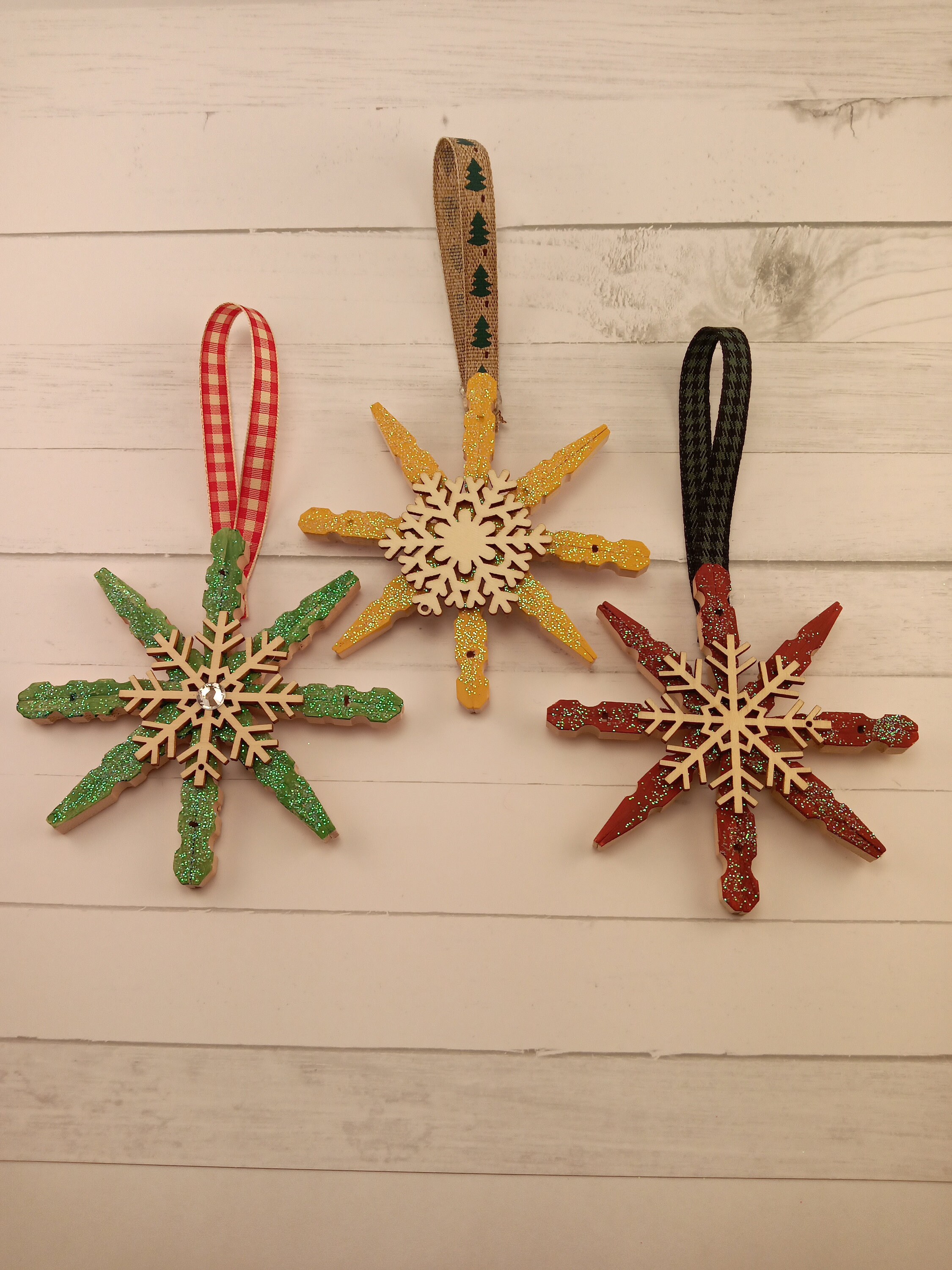 Clothespin Snowflake Christmas DIY Craft Kit, Rustic Wood Ornament