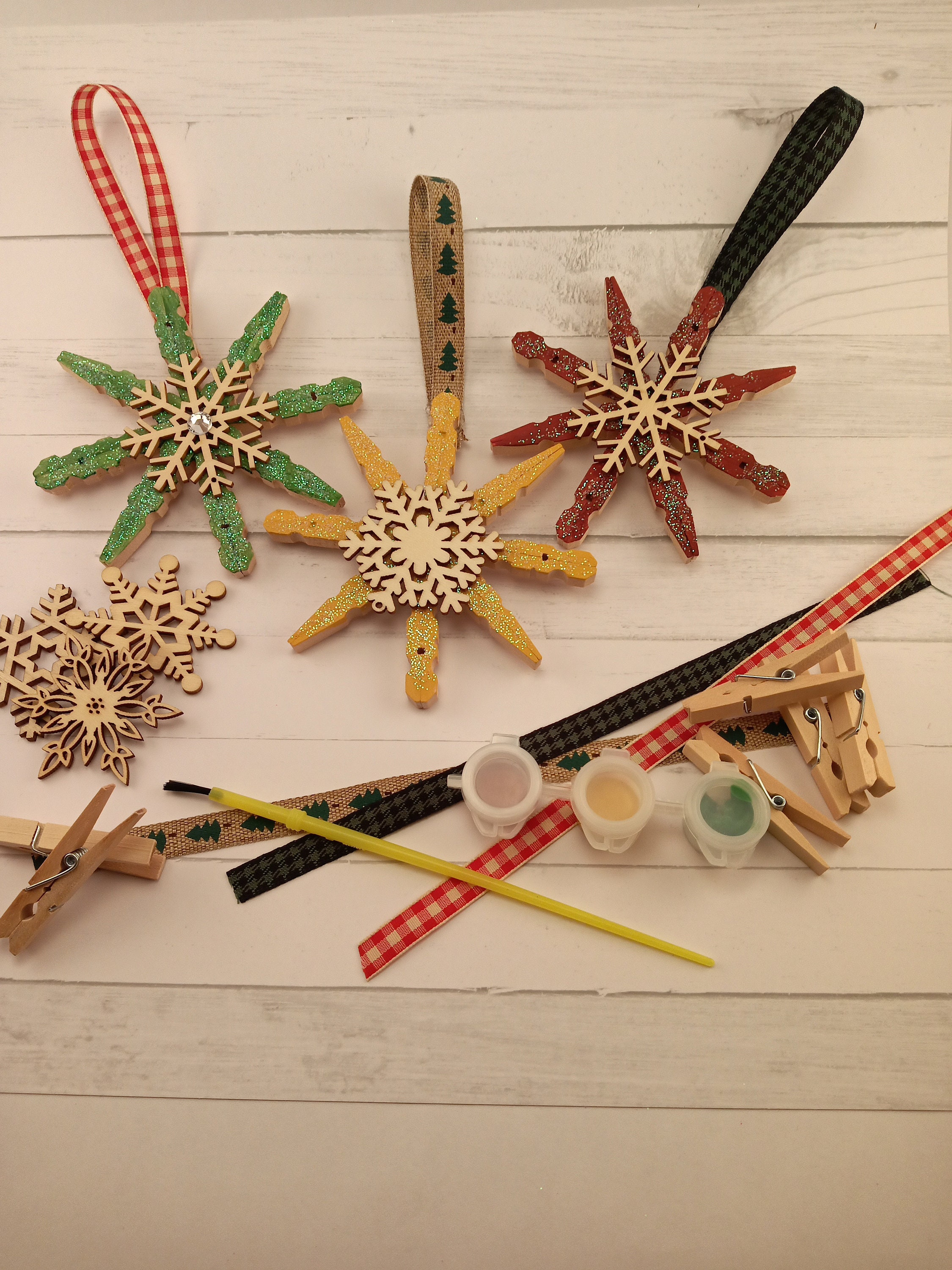 Clothespin Snowflake Christmas DIY Craft Kit, Rustic Wood Ornament, Coastal  Beach Ornament, Kids and Adults 
