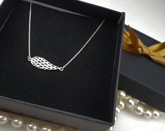 Delikatny naszyjnik ze srebrnych skrzydeł anioła, minimalistyczny design boho, prezent na Boże Narodzenie
