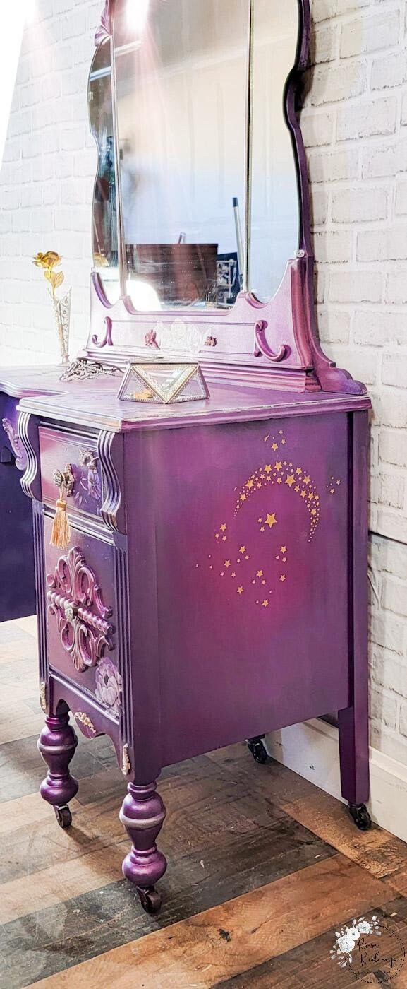 Reflect　アンサンブル13号 美品 Sold-painted Vintage Vanity With Mirror and Stool, Purple