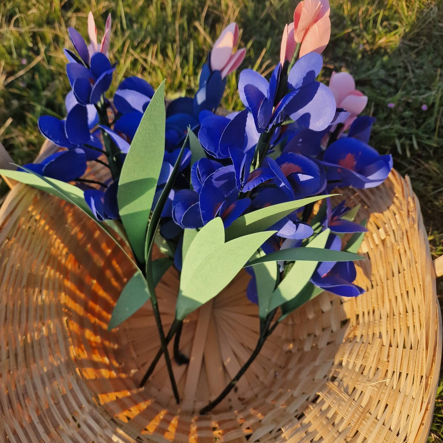 Flowers Paper Flower, Texas Table Centerpiece