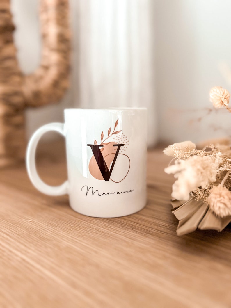 Mug boho personnalisé prénom initiales feuillage couleur terracotta bleu vert et beige rosé idée cadeau Noël image 2