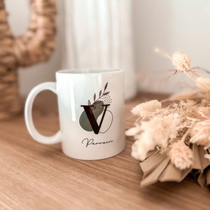 Mug boho personnalisé prénom initiales feuillage couleur terracotta bleu vert et beige rosé idée cadeau Noël image 4