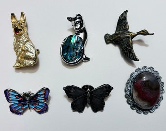 Lot Of Vintage Brooches/Pins