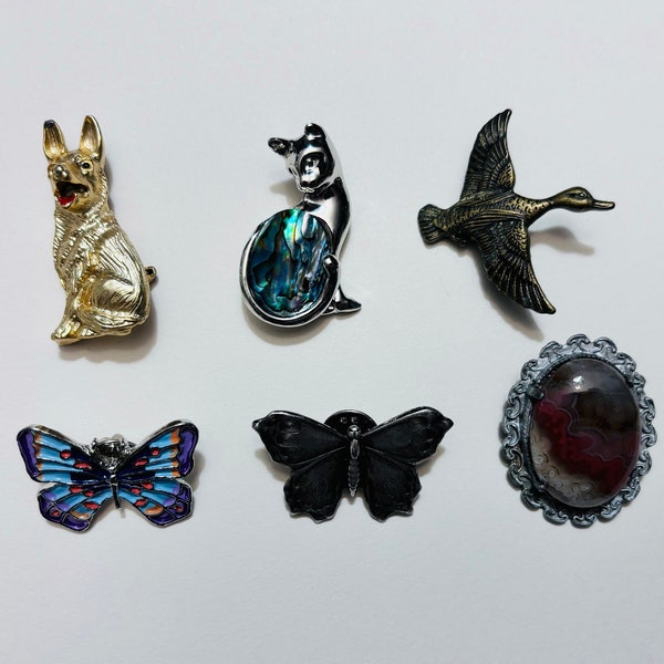 Lot Of Vintage Brooches/Pins