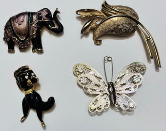 Lot Of Vintage Gold Tone Brooches