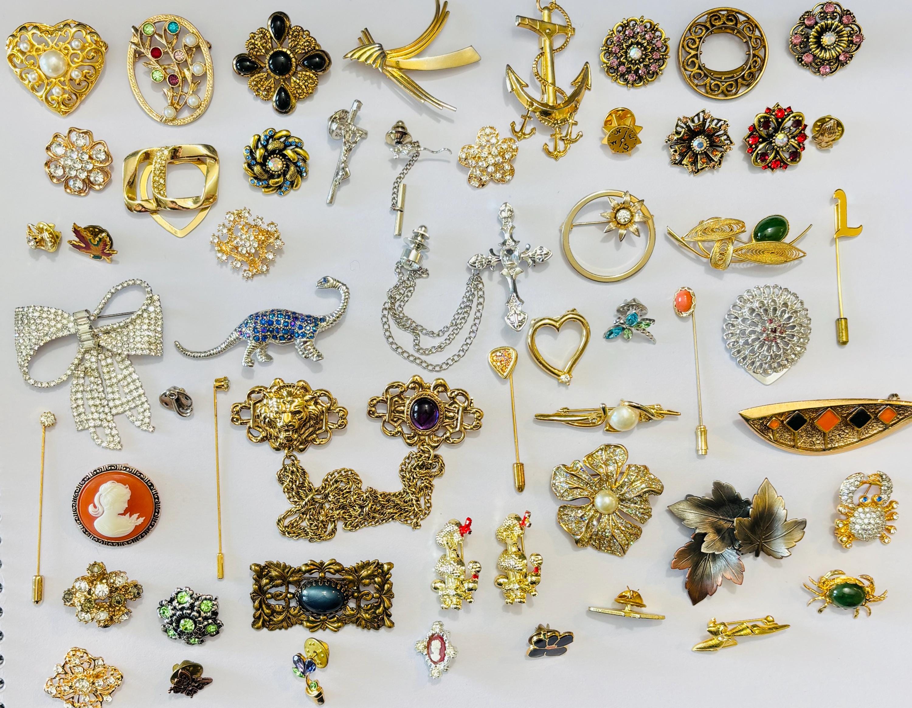 Vintage Brooch Canada