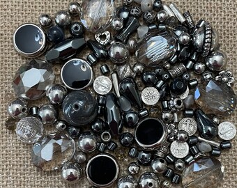 Lot Of Vintage Beads (Mix)