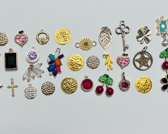 Lot Of Small Gold Tone Charms/Pendants