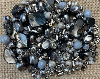 Lot Of Vintage Beads (Mix)