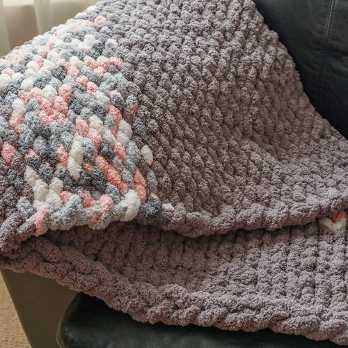 Chunky Knit Couch Throw * shops MADE TO ORDER, Chenille Yarn