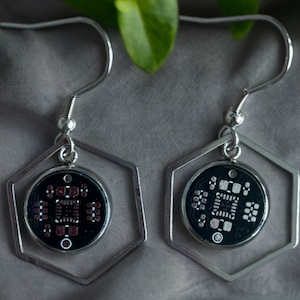 Boucles d'oreilles ringard pendantes à circuit imprimé - Bijoux geek chic PCB | Boucles d'oreilles Cyberpunk Circuit Cadeau pour programmeurs et ingénieurs