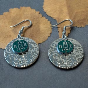 Boucles d'oreilles ringard pendantes à circuit imprimé - Bijoux geek chic PCB | Boucles d'oreilles Cyberpunk Circuit Cadeau pour programmeurs et ingénieurs