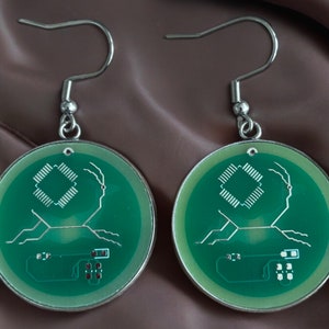 Boucles d'oreilles ringard pendantes à circuit imprimé - Bijoux geek chic PCB | Boucles d'oreilles Cyberpunk Circuit Cadeau pour programmeurs et ingénieurs
