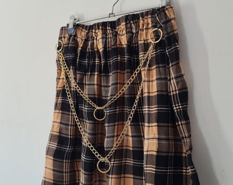 Grunge chain tartan skirt