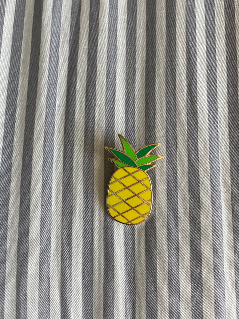 Pineapple Pin l Sunshine State of Mind l Enamel Pin