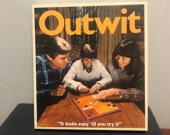 Vintage Outwit board game 1978