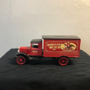 Ertl Die-cast Bank 1931 Hawkeye Anheuser-Busch