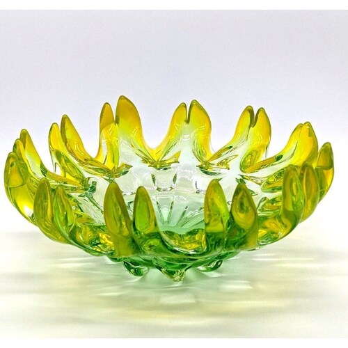 Vintage JI Co Murano Art Glass Flame Ashtray Bowl shops Acid Green Free Form Points