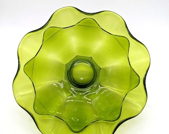 Viking Epic Avocado Green Art Glass Bowl Ruffled MCM Vintage