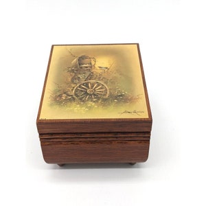 Vintage Westland Wood Music Box Bird Nest in Mailbox Plays Evergreen