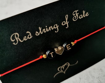 Chaîne rouge du destin, bracelet pour couple personnalisé avec coeur en or, bracelet initiales, petit ami petite amie