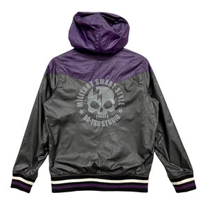 Vintage Japans merk Batsu Studio Skull Big Logo Streetwear windjack met capuchon en ritsjack