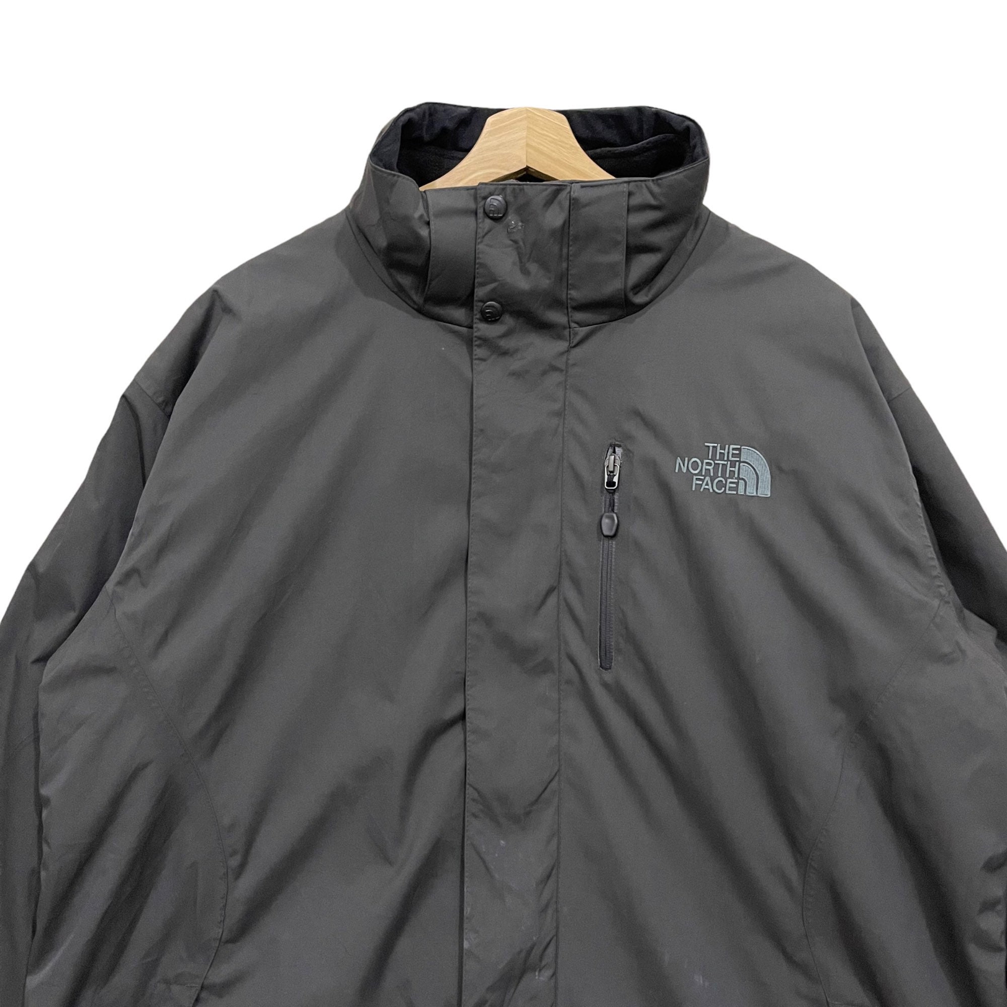 The North Face Summit Series Gore-tex Outdoor Winter Jacket The North Face Summit Series Gore-tex Outdoor Winter Jacket