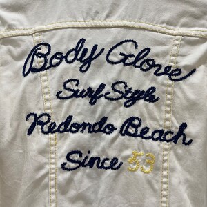 Sällsynt vintage 90-tals Body Glove Surf Style Spell Out Denim Trucker Jacket Button bild 8